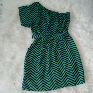 Off the shoulder summer dress w/pockets!